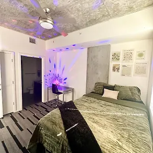 https://apt-dt-phx-first-fridays-strip-roosevelt-art-district.scottsdalehotels.org